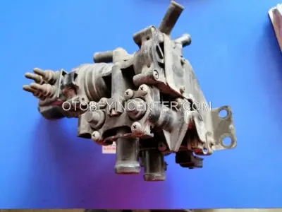 4E0959617A 4E0959617C Audi A8 Kalorifer Musluğu